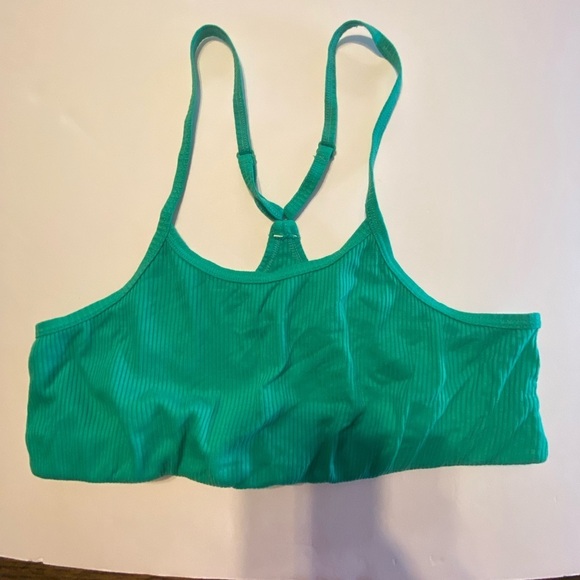 Wsly Green Sports Bra Size Medium B5 - Picture 2 of 5